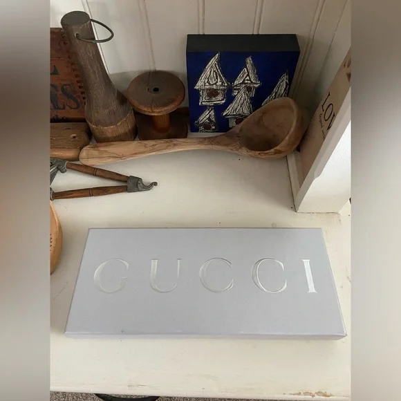 Gucci - Picture 2 of 3